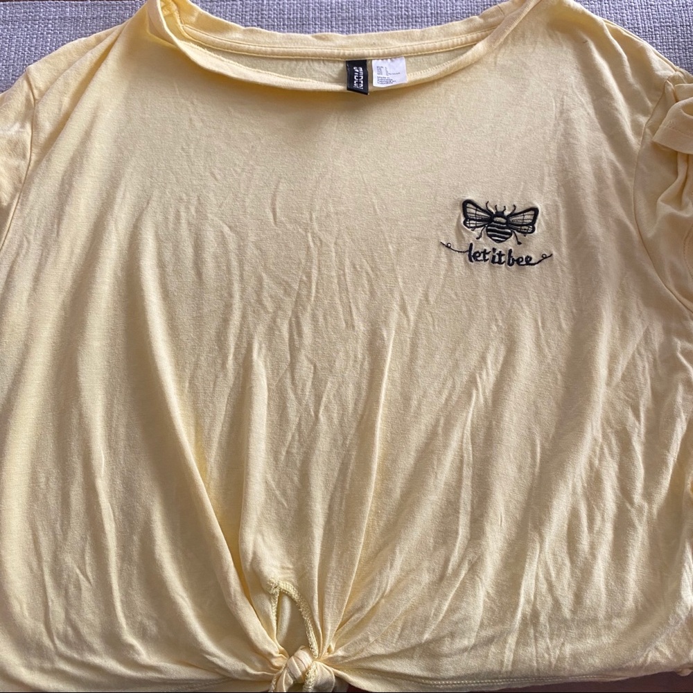 H&M “Let it Bee” Short Sleeve Shirt